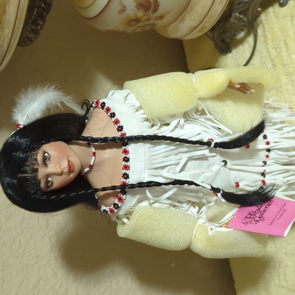 New Vintage Collectible Paradise Galleries Porcelain Native American Doll 17" - Picture 2 of 16